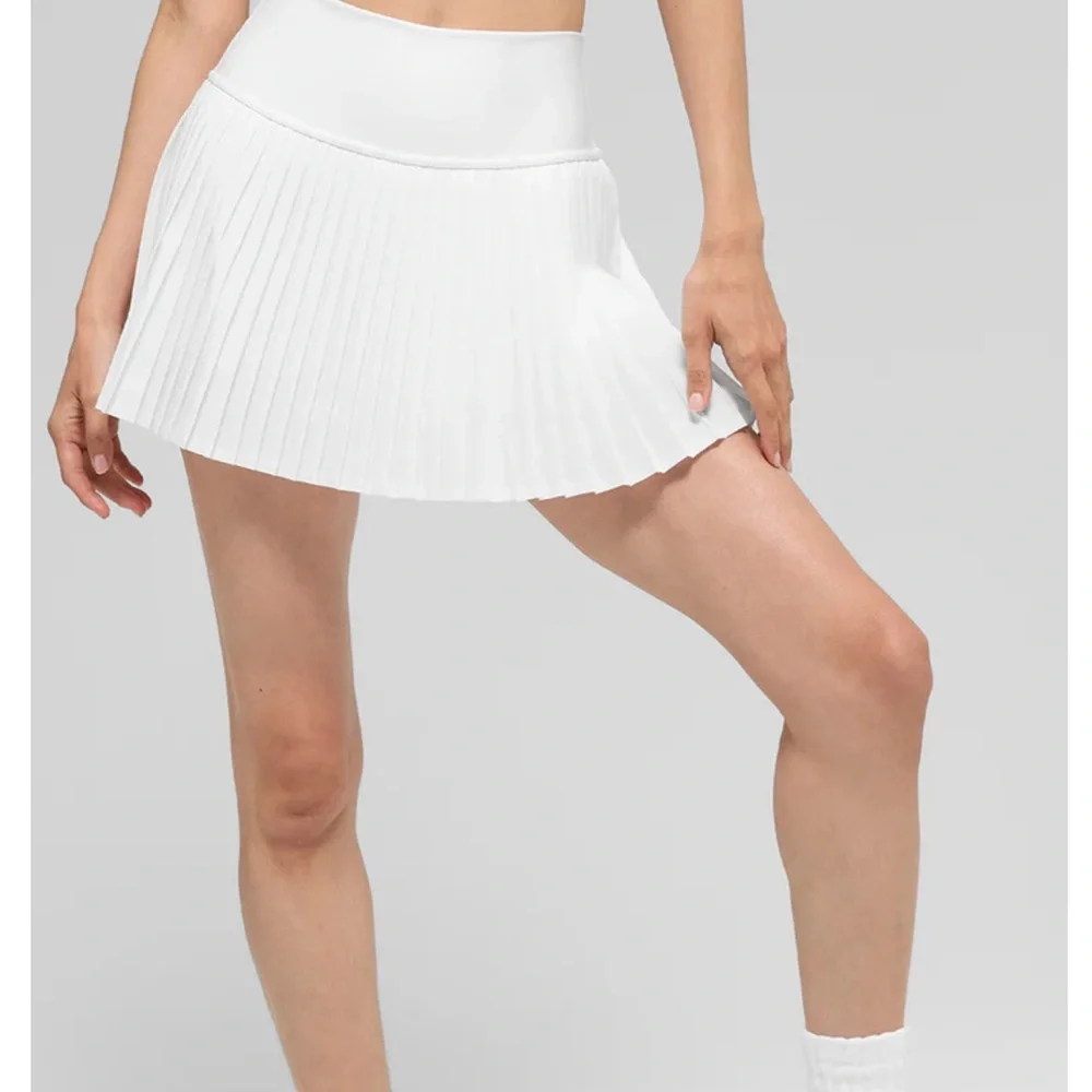 ALO Yoga Women's Elegant White A-Line Skirt